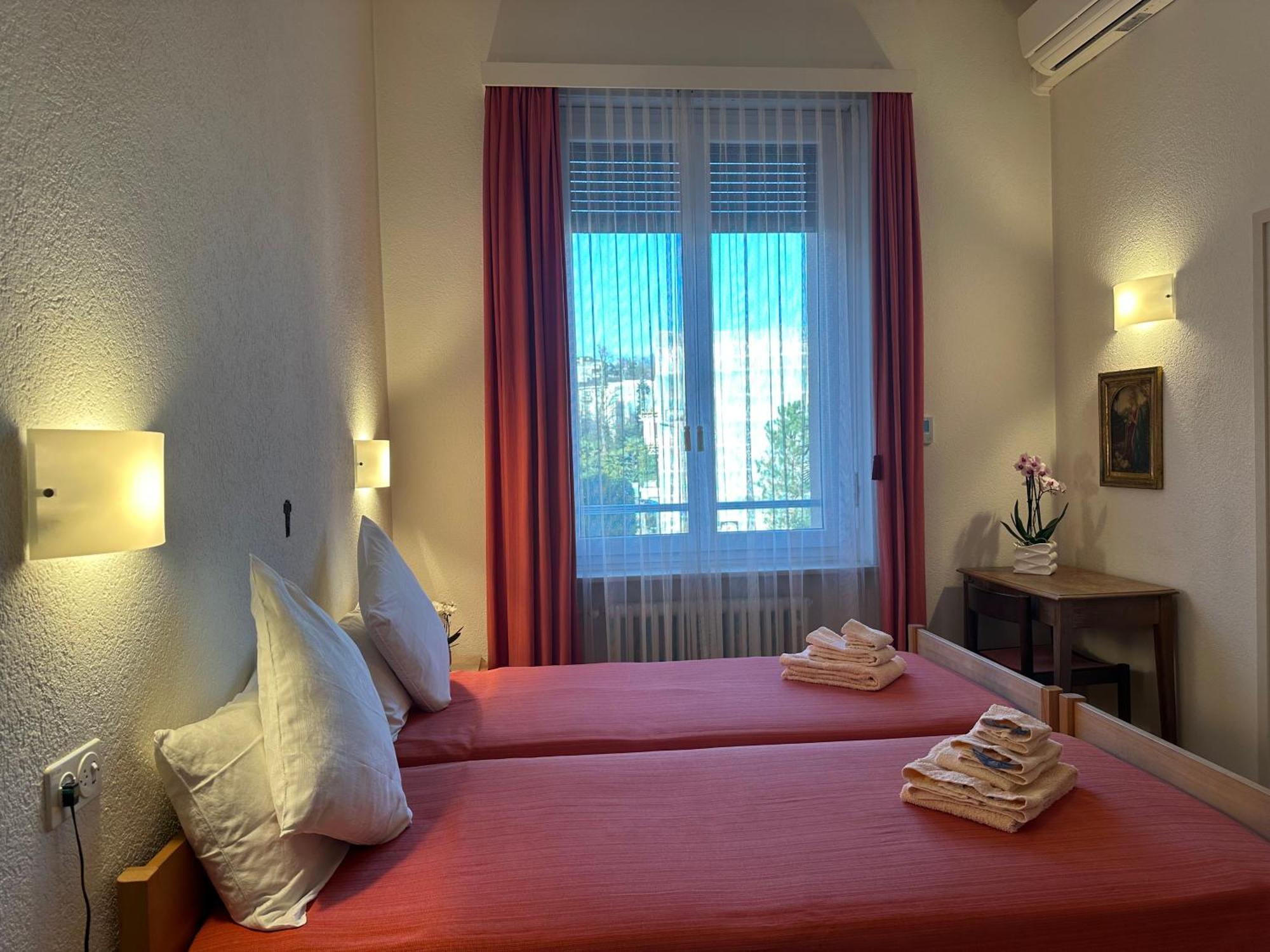 Hotel Casa Santa Birgitta à Lugano Extérieur photo